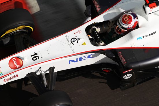 关于阿斯顿马丁横扫索伯车队，佩雷兹统治全场的信息