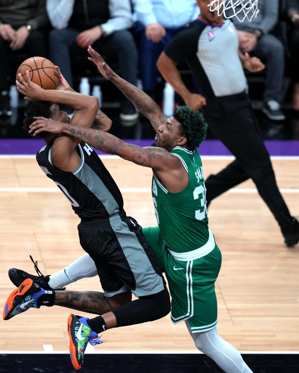 包含凯尔特人完胜青岛队,福克斯关键制胜的词条 包含凯尔特人完胜青岛队,福克斯关键制胜的词条