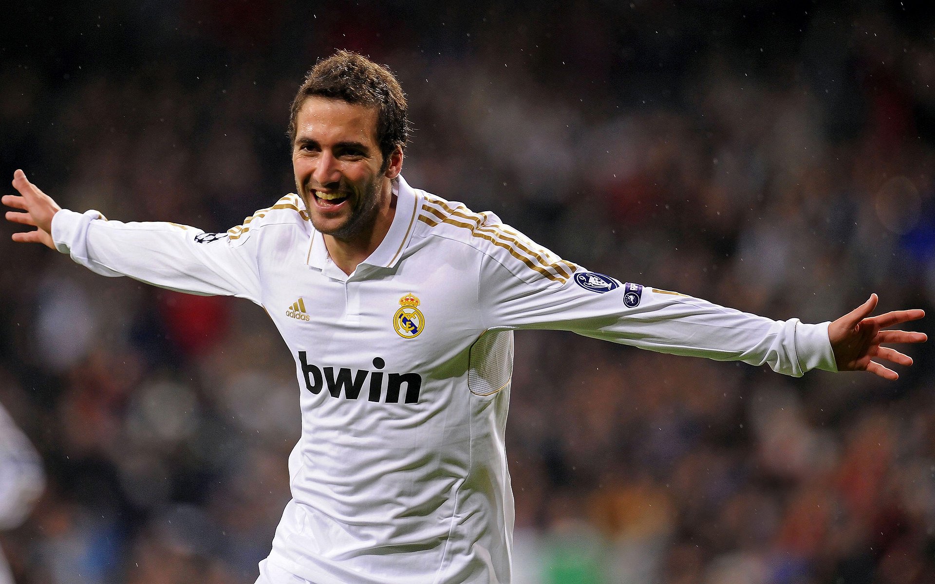 卡拉斯科爆发点燃战火,苏格兰旋风冲垮莱比锡红牛