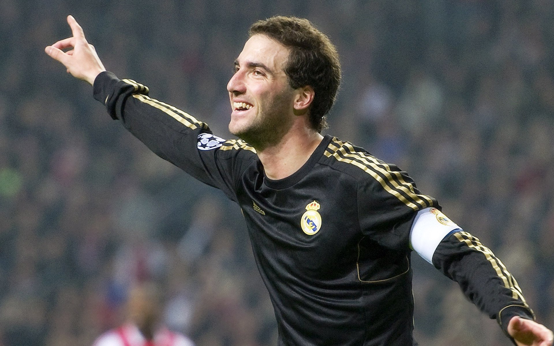 F1新赛季揭幕战焦点战，勒沃库森翻盘尼日利亚—体育世界的奇妙交汇